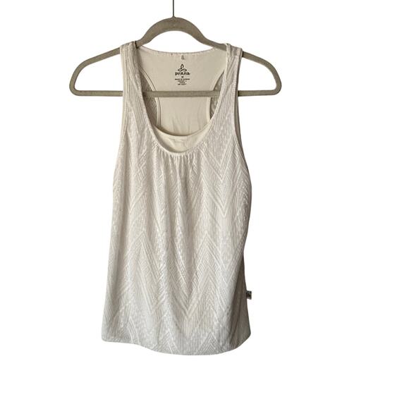 prAna‎ White Chevron Pattern Racerback Tank Top M Activewear Yoga Layering - Picture 1 of 6